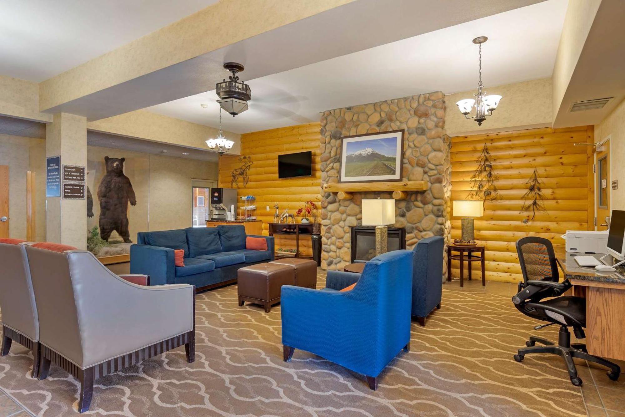 Comfort Suites Anchorage International Airport Exterior photo